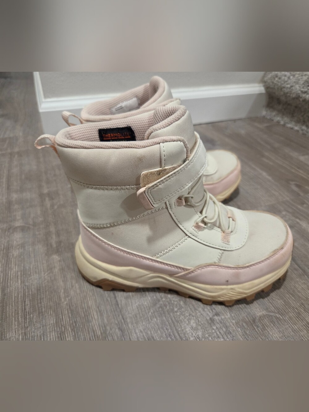 Little Girl Cat And Jack Size 1 Pink & Cream Winter Boots